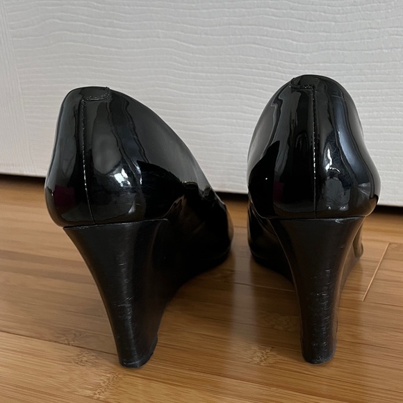 Tory Burch Jade 85mm peep toe wedge - Picture 9 of 9